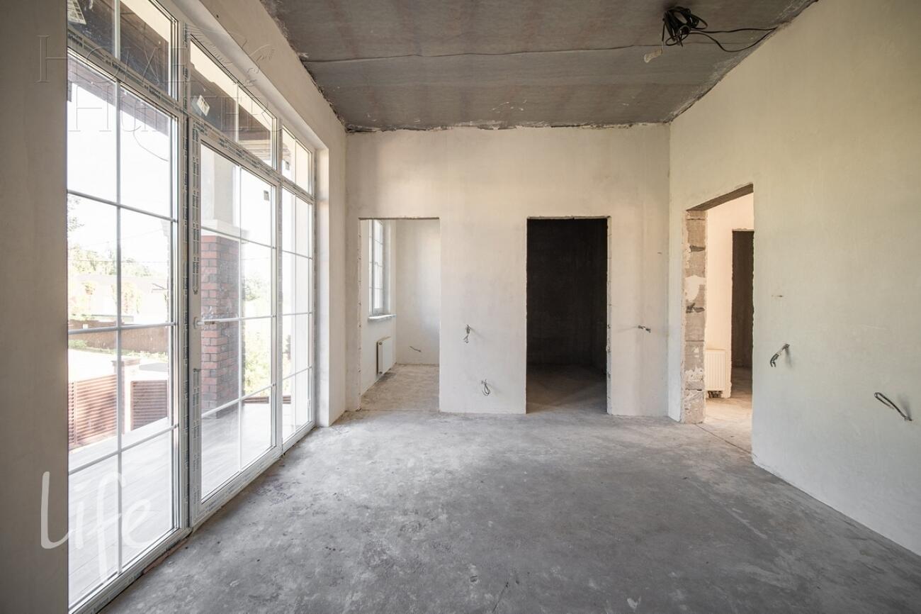 2-этажный коттедж 240 м² без отделки