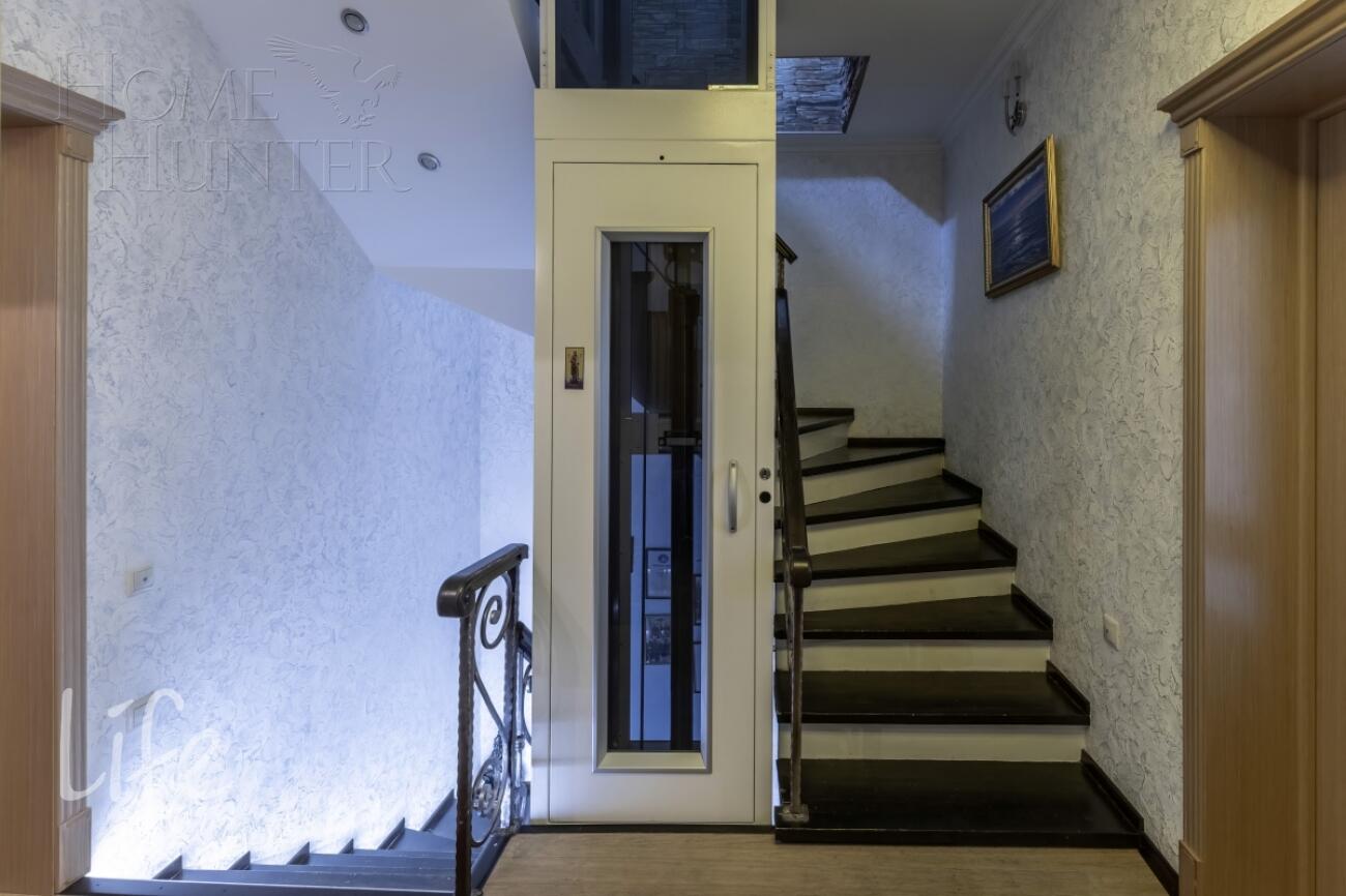 2-этажный таунхаус 250 м² с отделкой