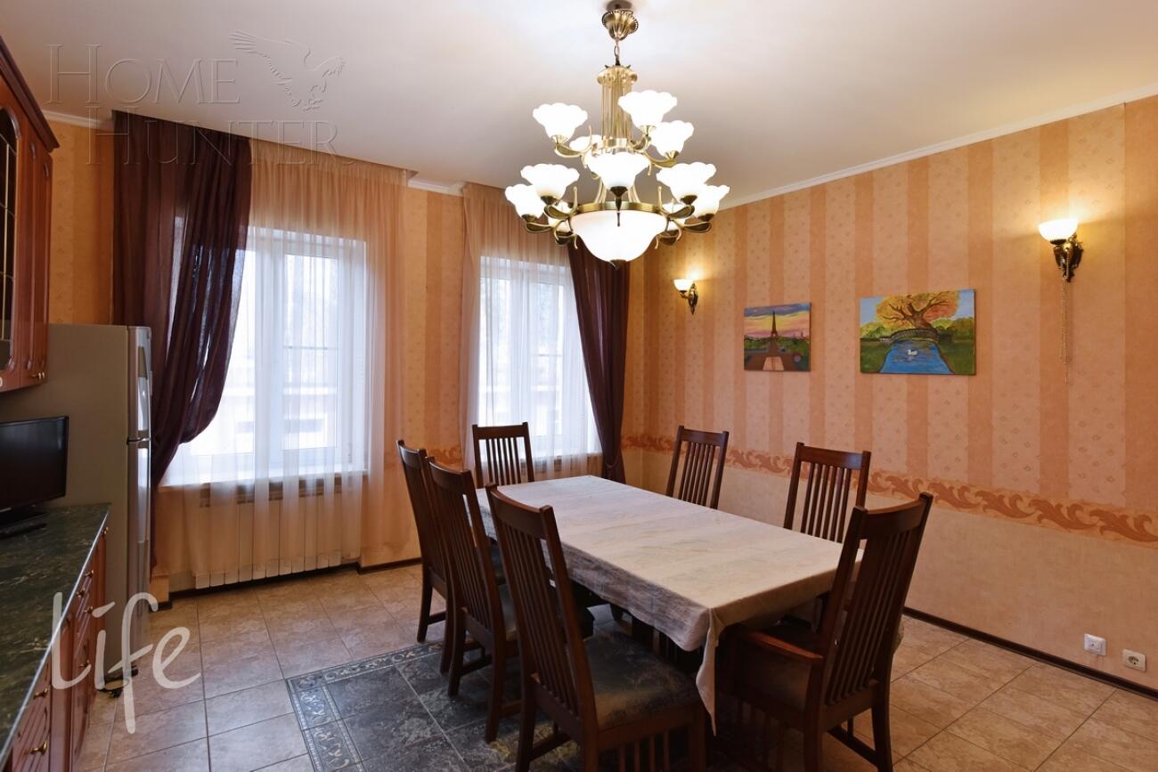 3-этажный коттедж 780 м² с отделкой