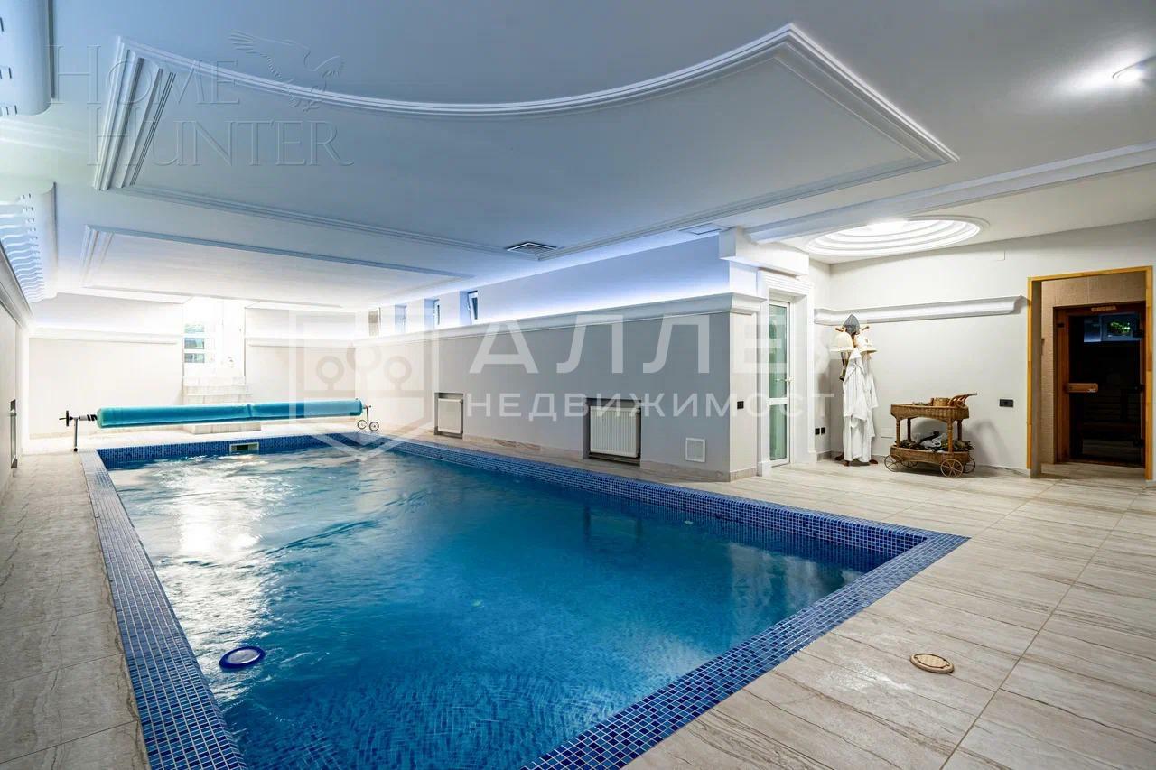 2-этажный коттедж 850 м² с отделкой