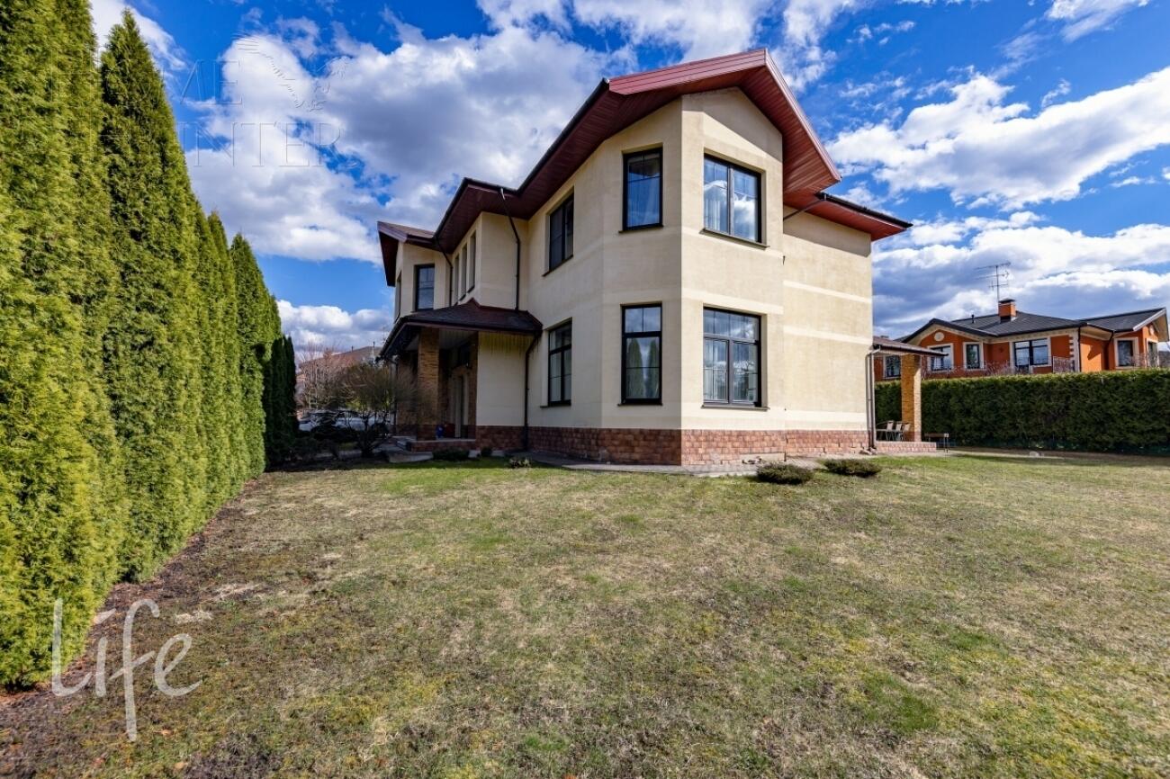 2-этажный коттедж 359 м² с отделкой