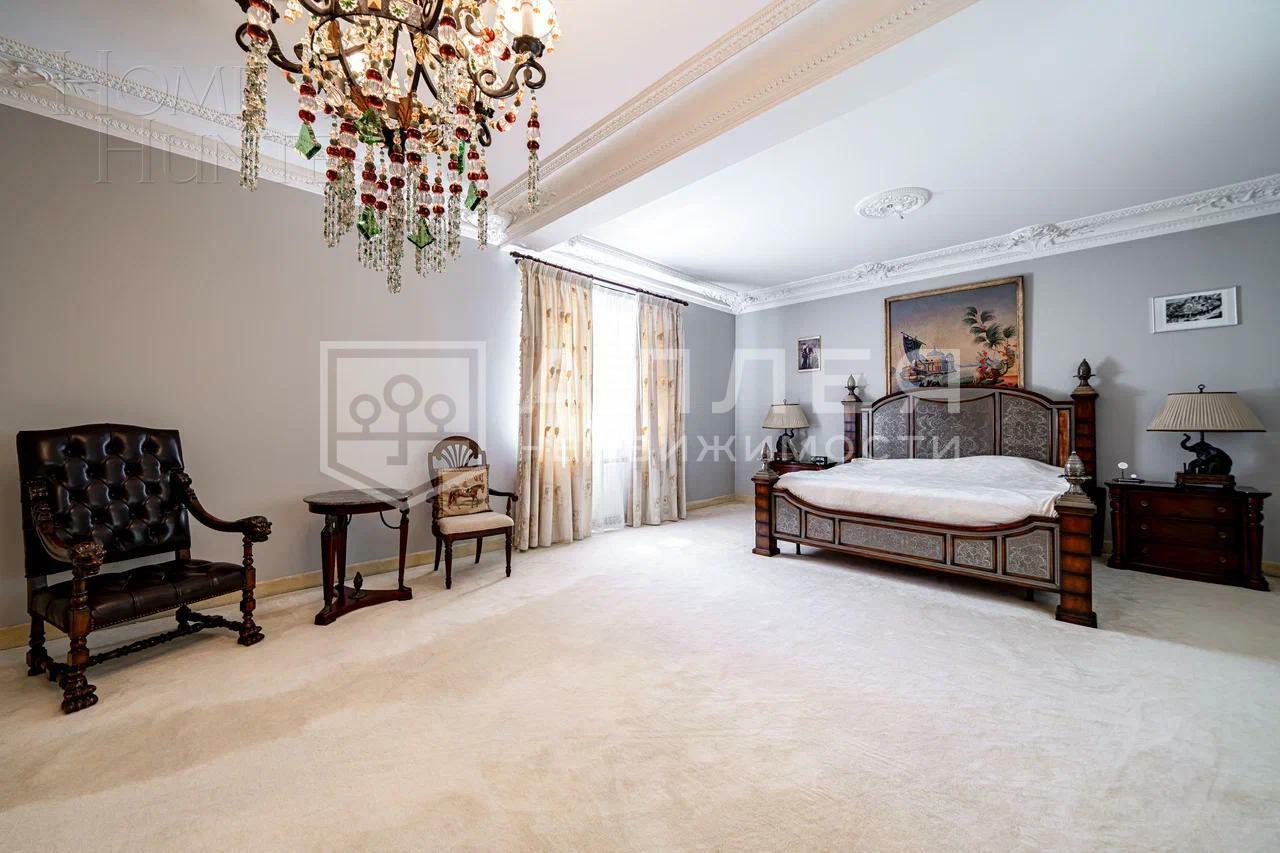 2-этажный коттедж 850 м² с отделкой