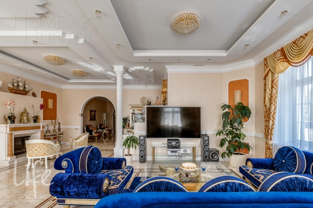 3-этажный коттедж 1 650 м² с отделкой