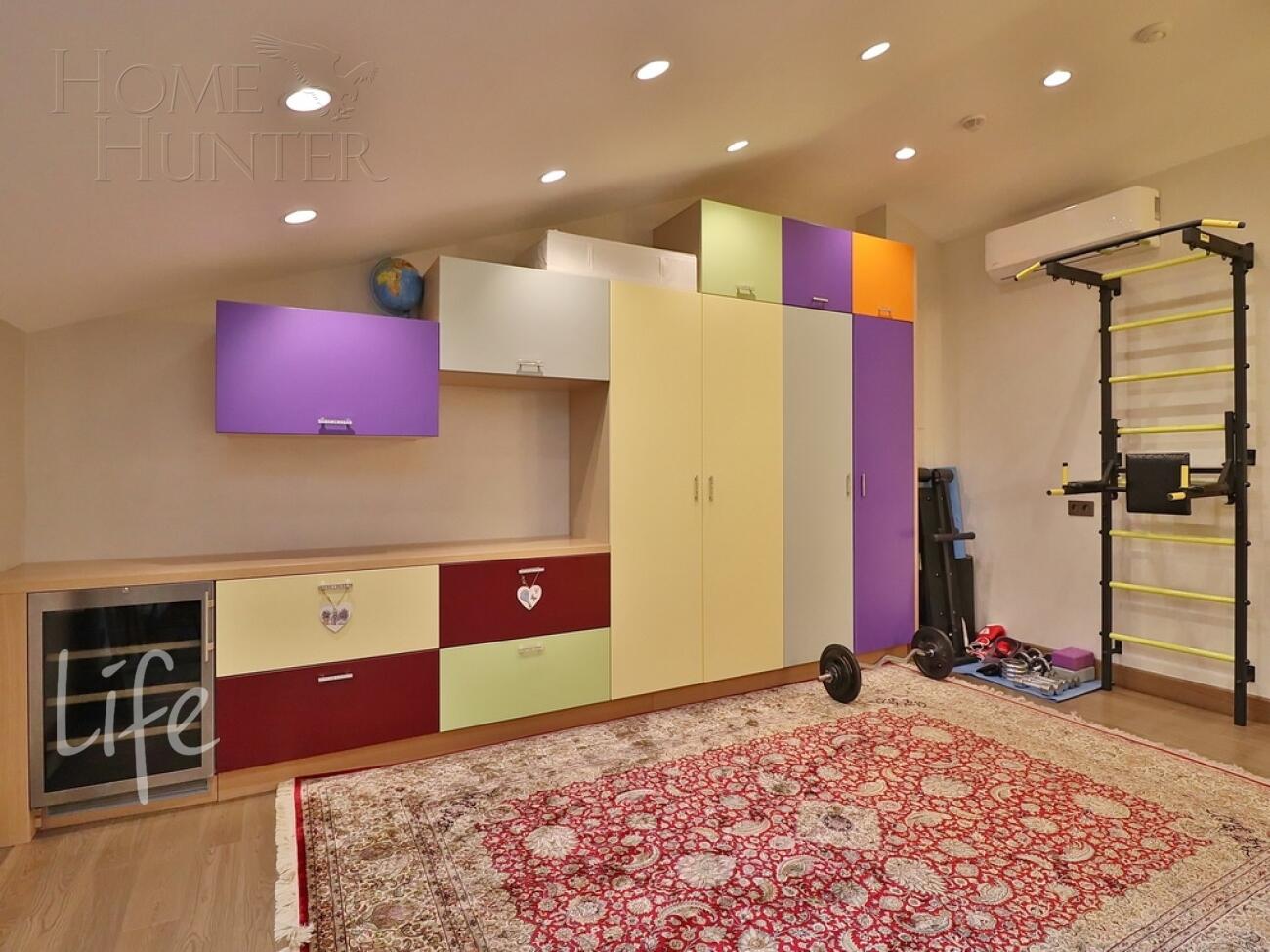 2-этажный таунхаус 290 м² с отделкой