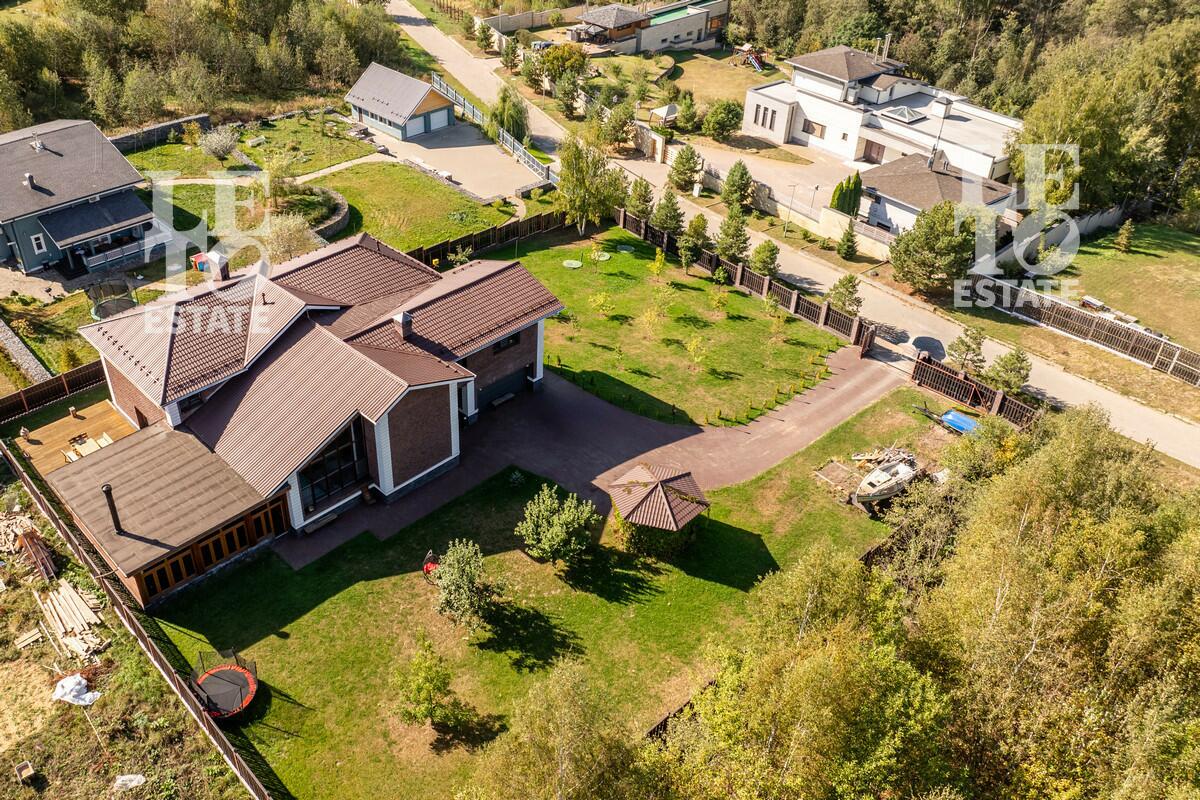 2-этажный коттедж 495.7 м² с отделкой