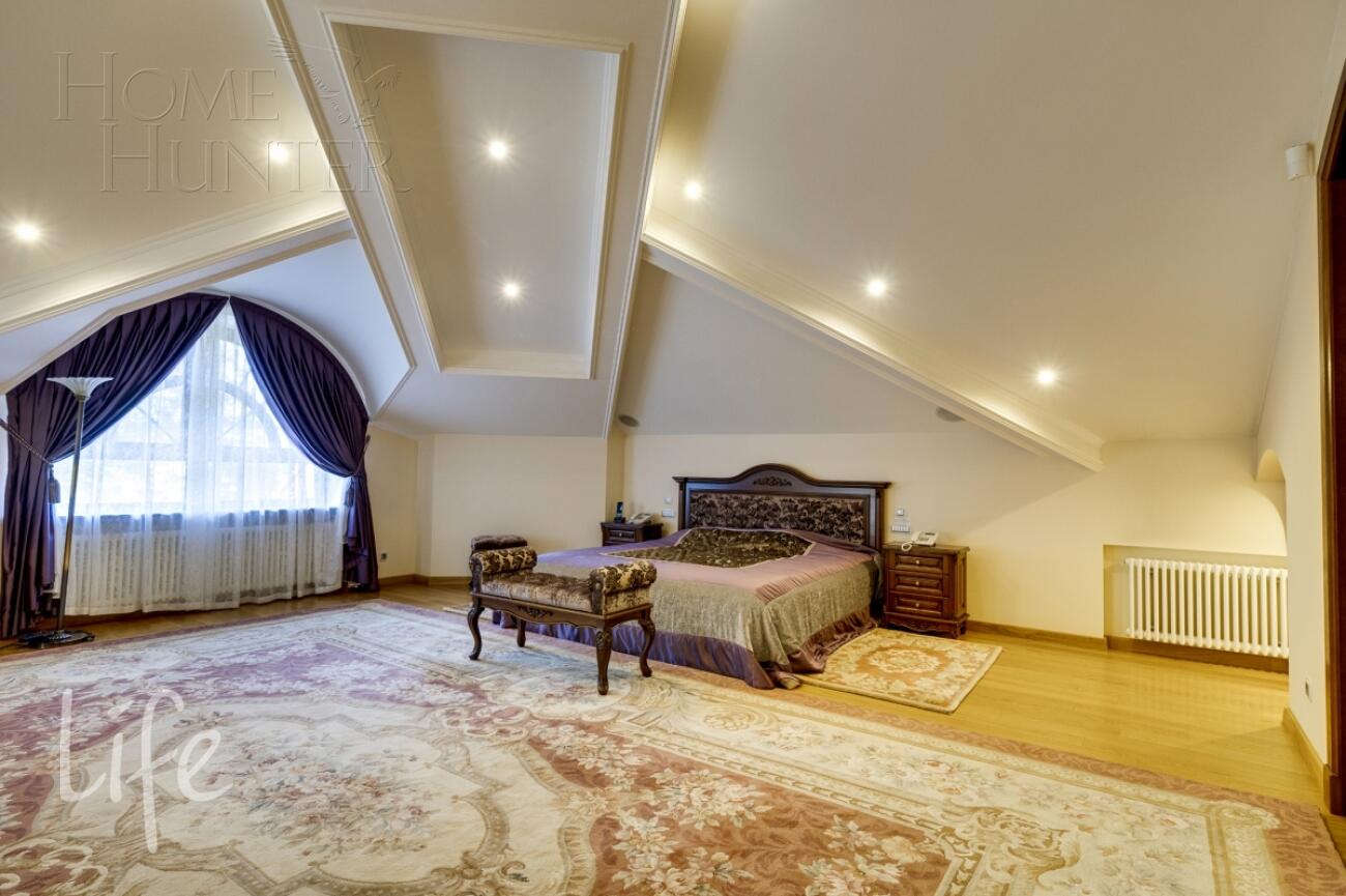 2-этажный коттедж 880 м² с отделкой