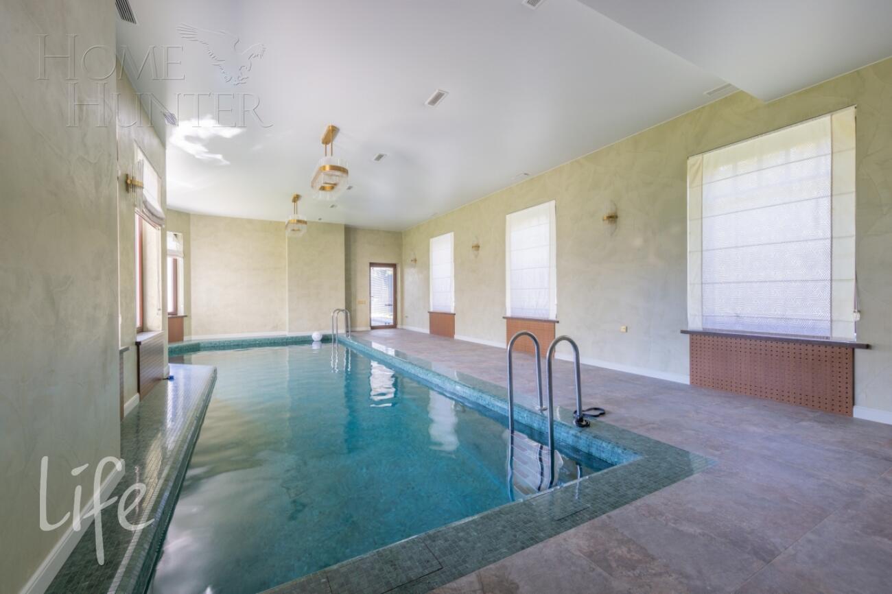 2-этажный коттедж 700 м² с отделкой