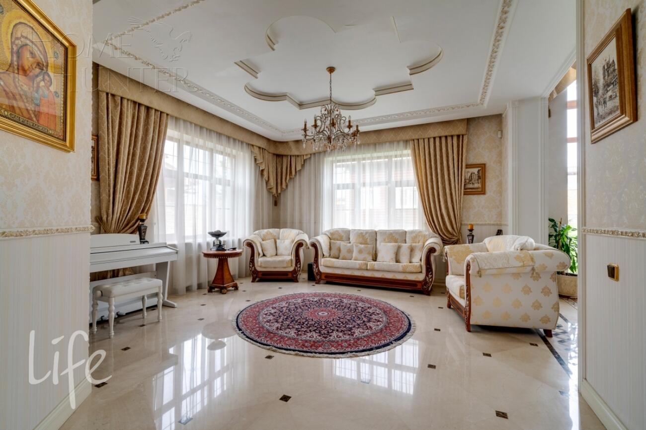 2-этажный коттедж 450 м² с отделкой