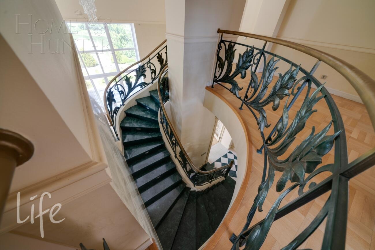 2-этажный коттедж 800 м² с отделкой