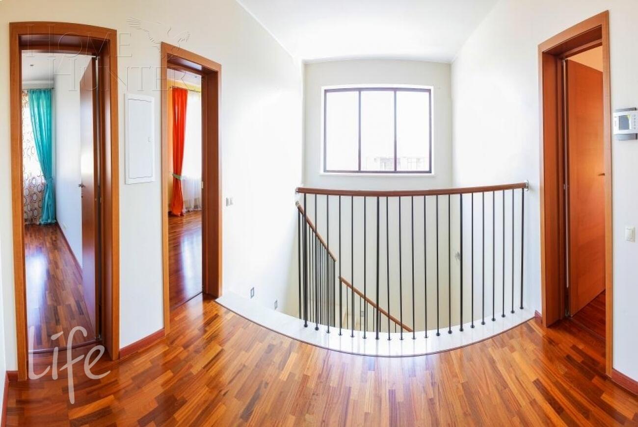 2-этажный коттедж 323 м² с отделкой