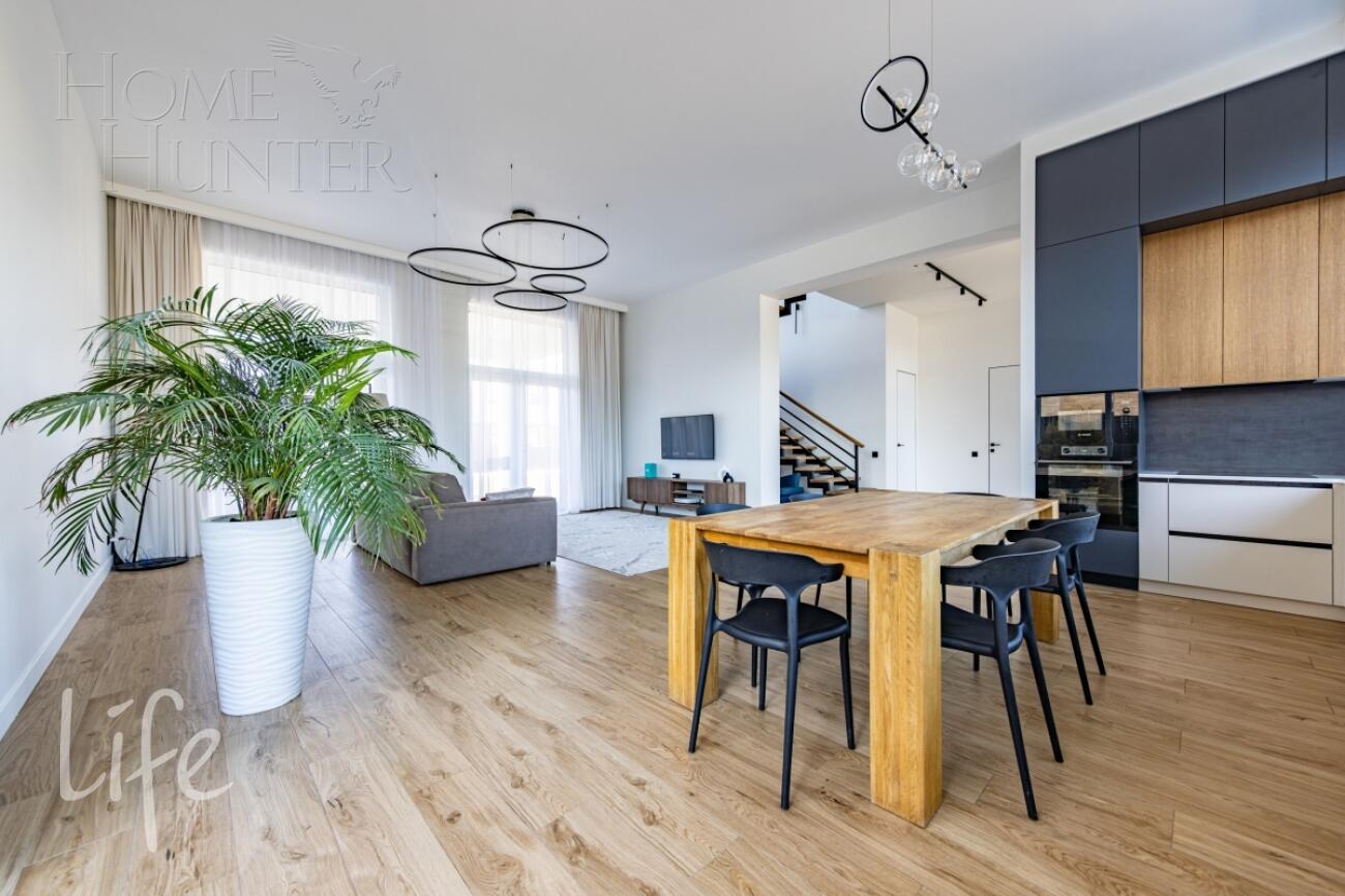 2-этажный коттедж 260 м² с отделкой