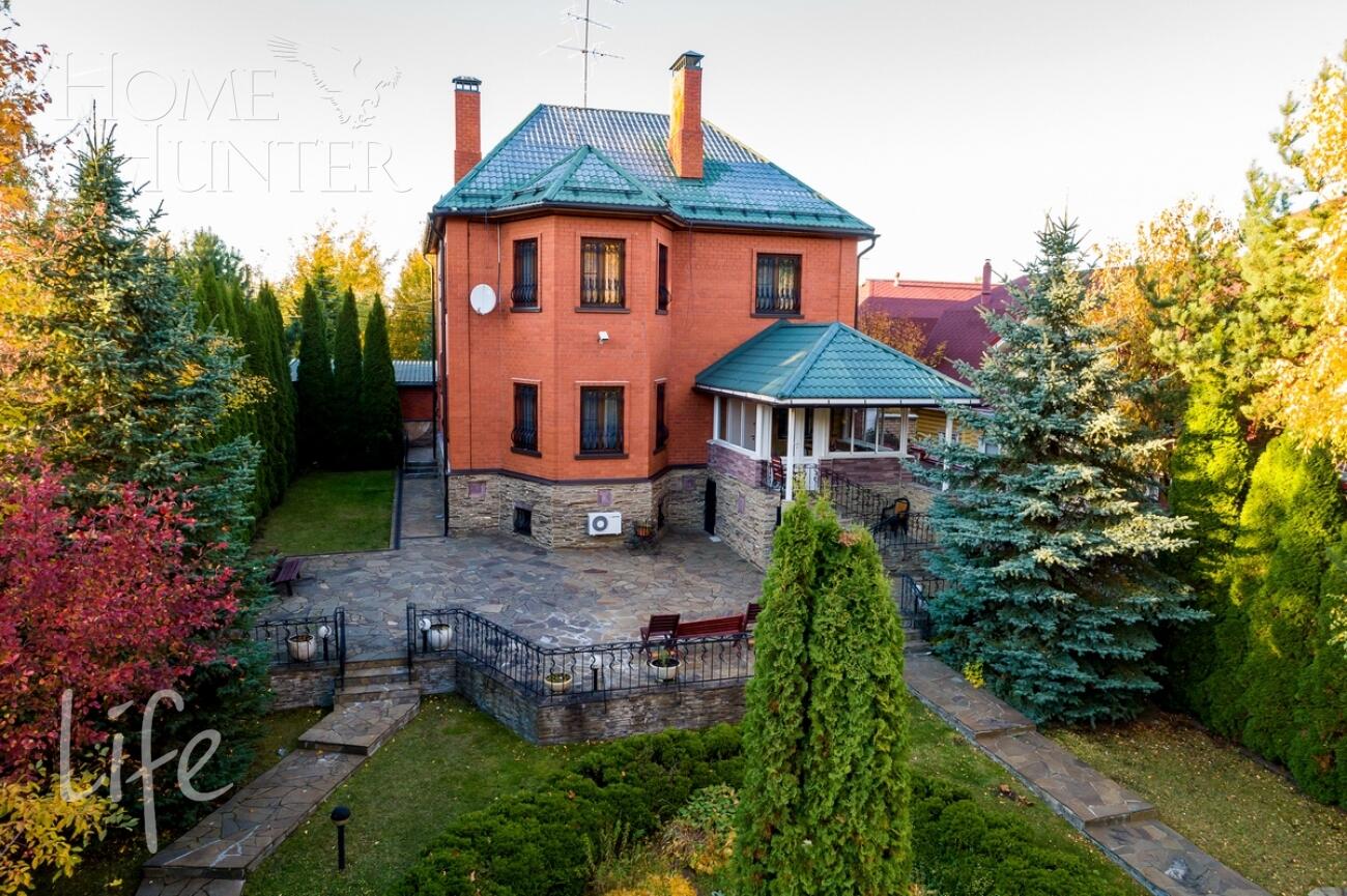 2-этажный коттедж 320 м² с отделкой