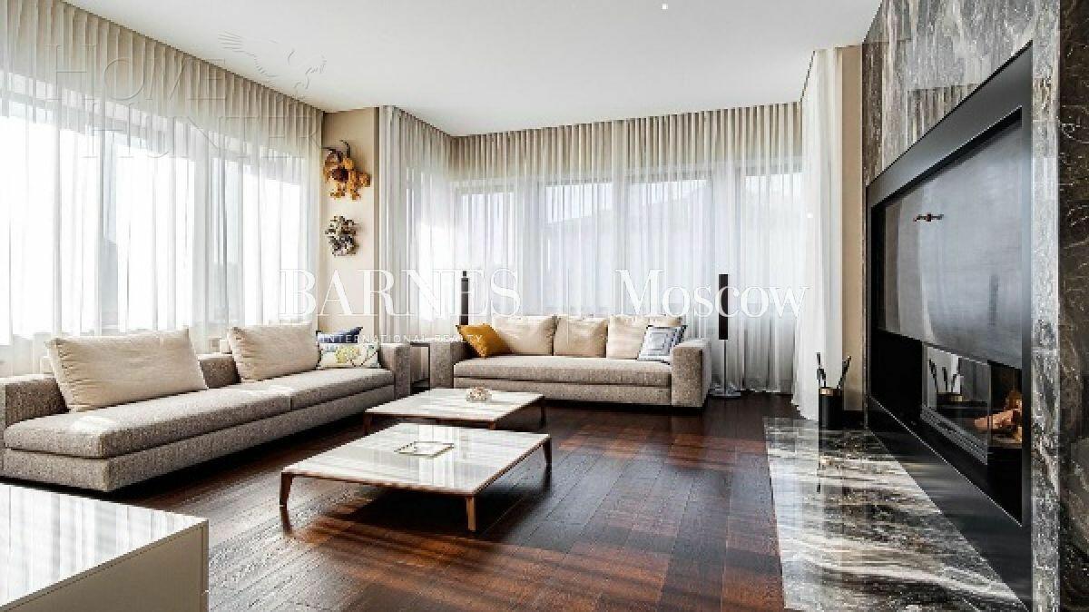 2-этажный коттедж 438 м² с отделкой