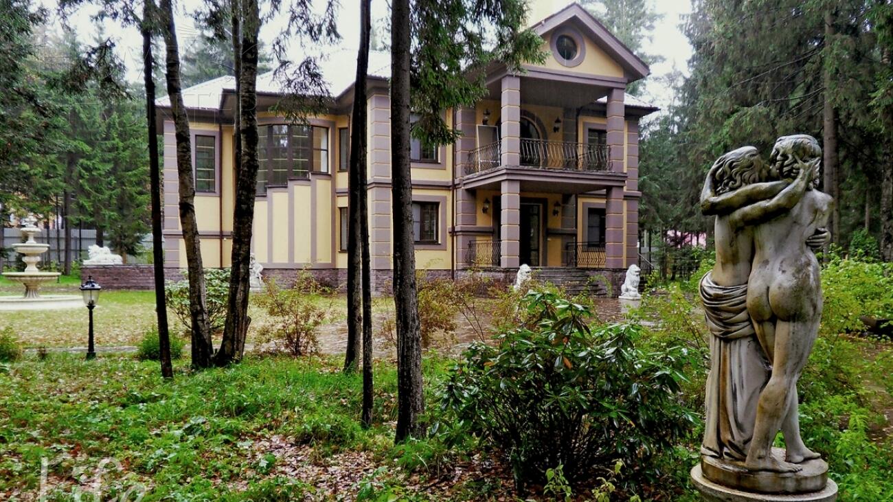 2-этажный коттедж 1 500 м² с отделкой