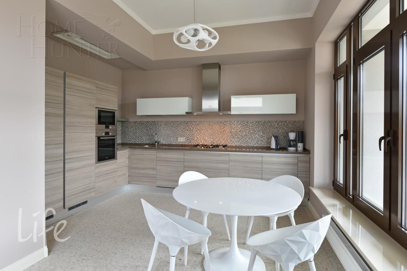 2-этажный коттедж 350 м² с отделкой