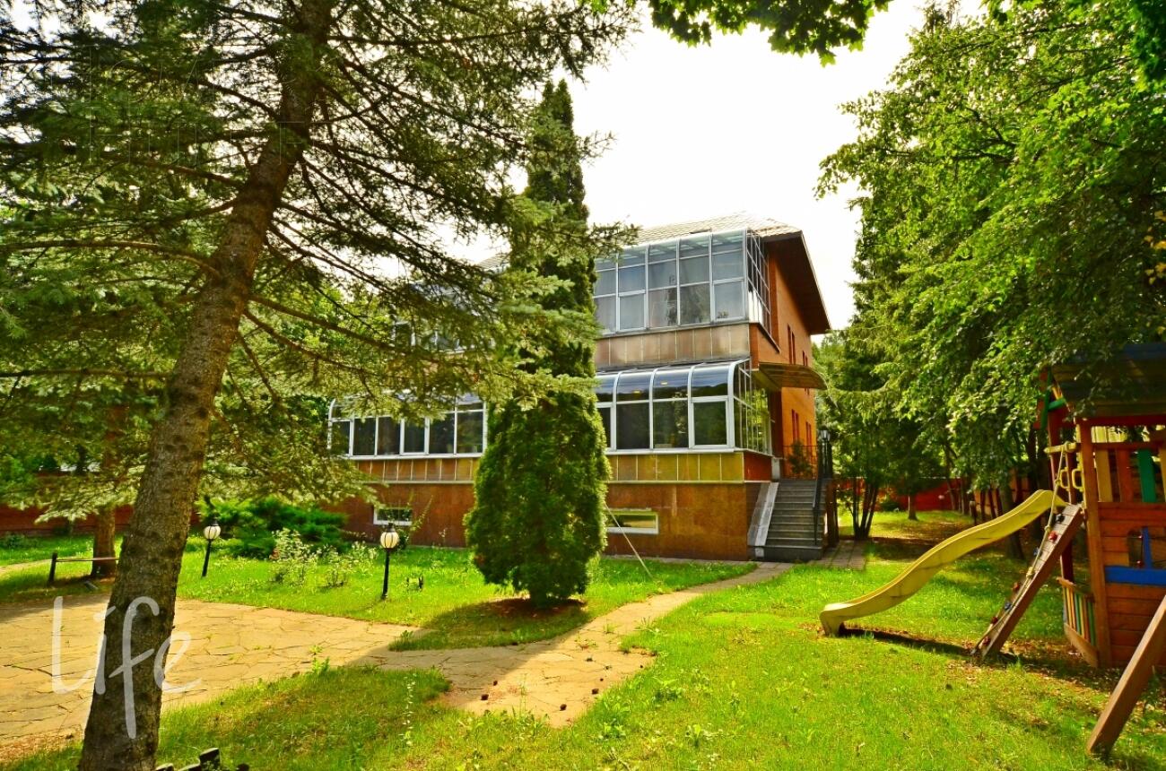 2-этажный коттедж 680 м² с отделкой