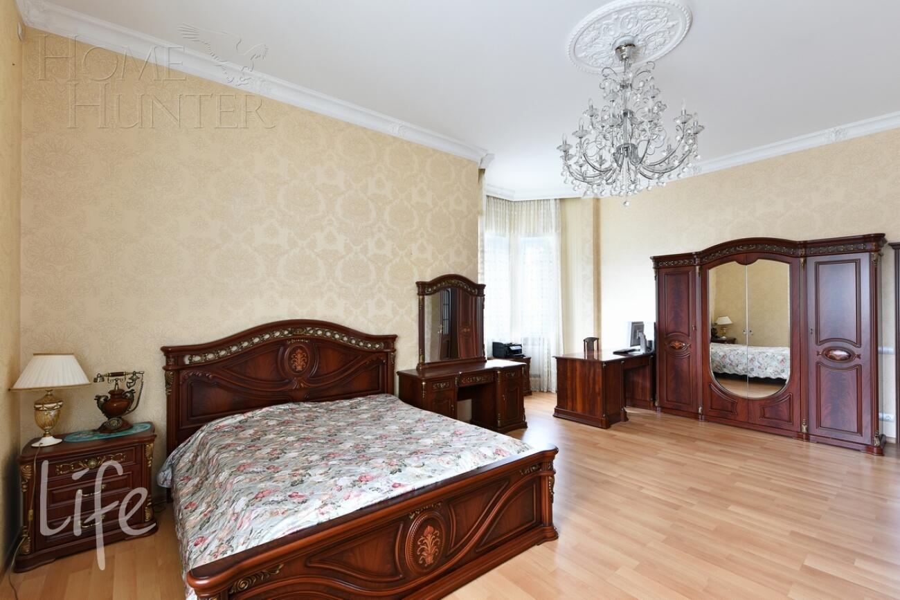 3-этажный коттедж 750 м² с отделкой