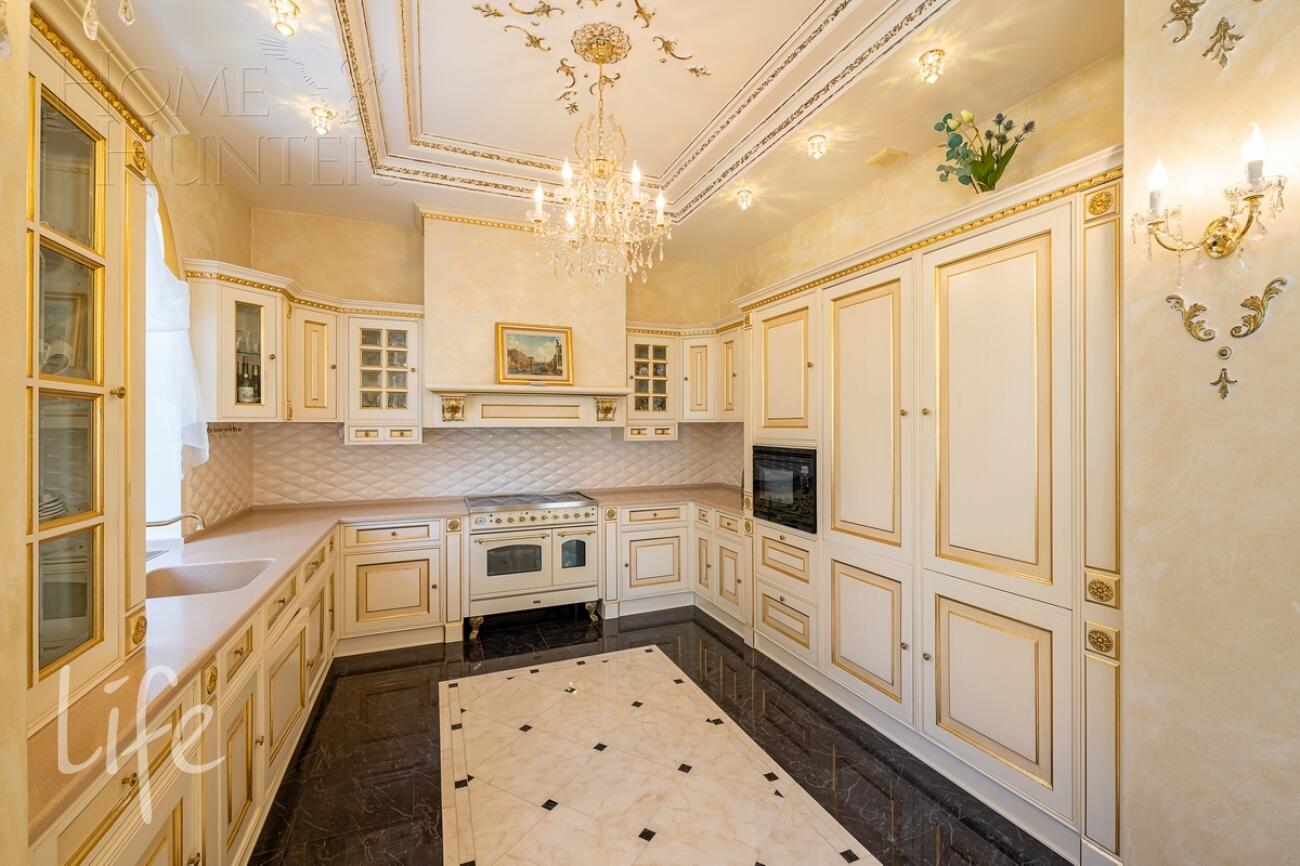 2-этажный коттедж 500 м² с отделкой