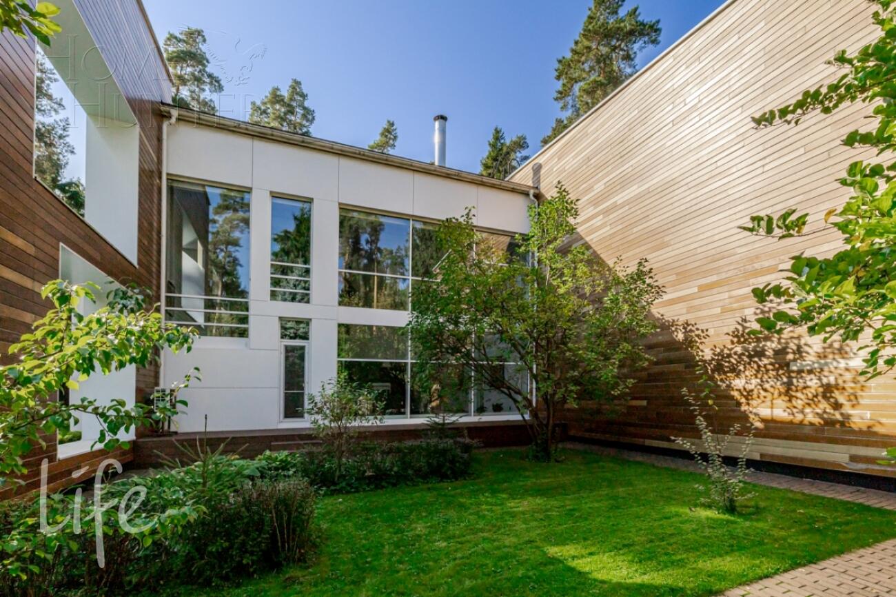 2-этажный коттедж 1 328 м² с отделкой