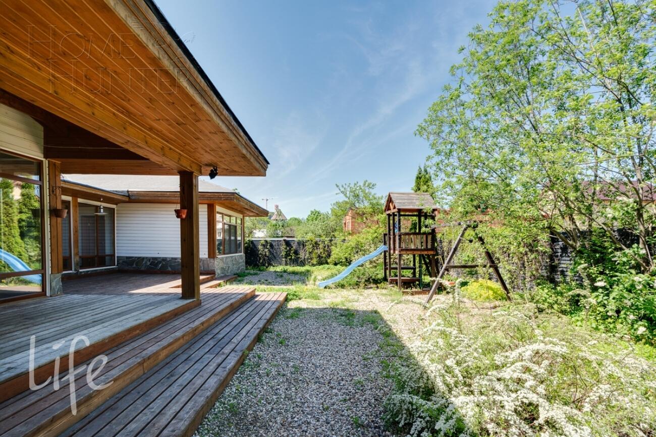 1-этажный коттедж 240 м² с отделкой