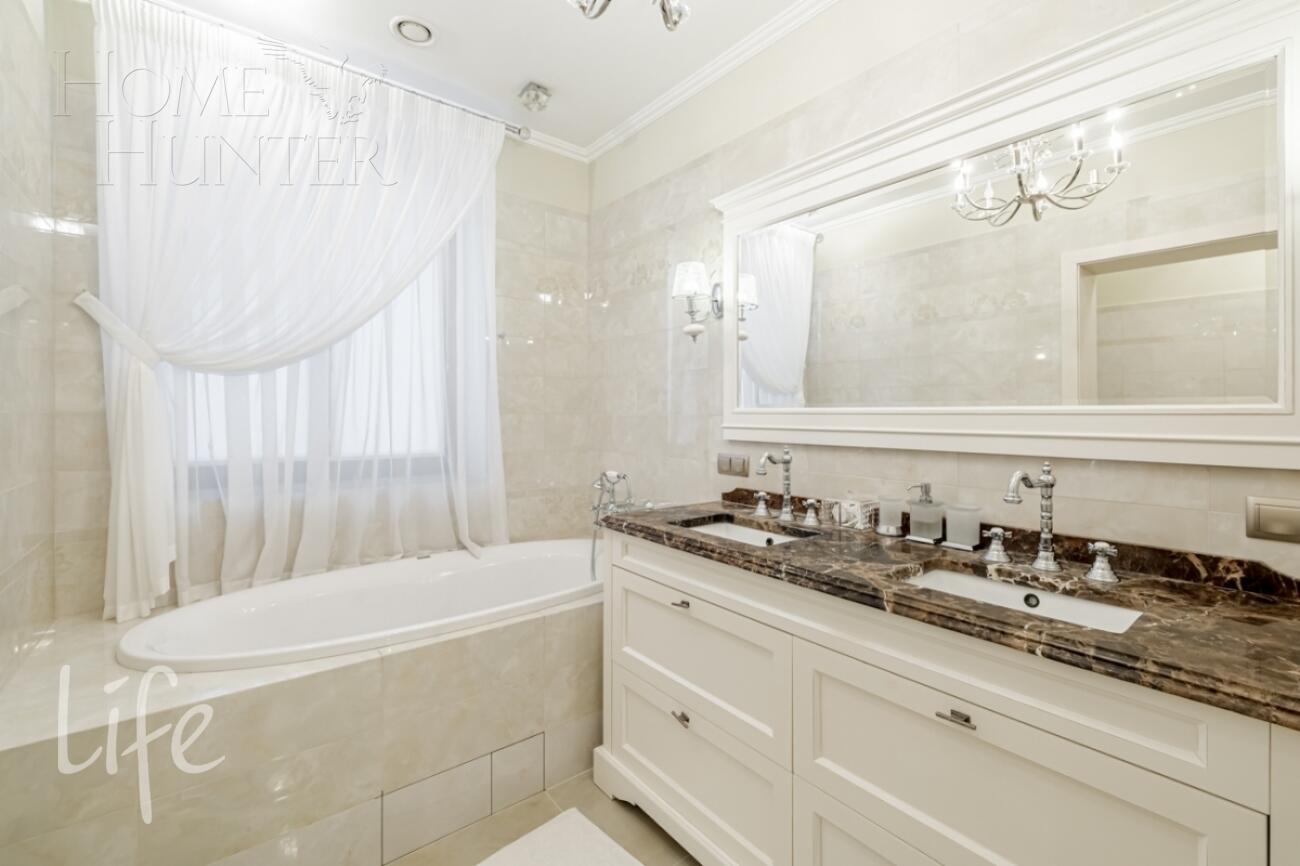 2-этажный коттедж 400 м² с отделкой