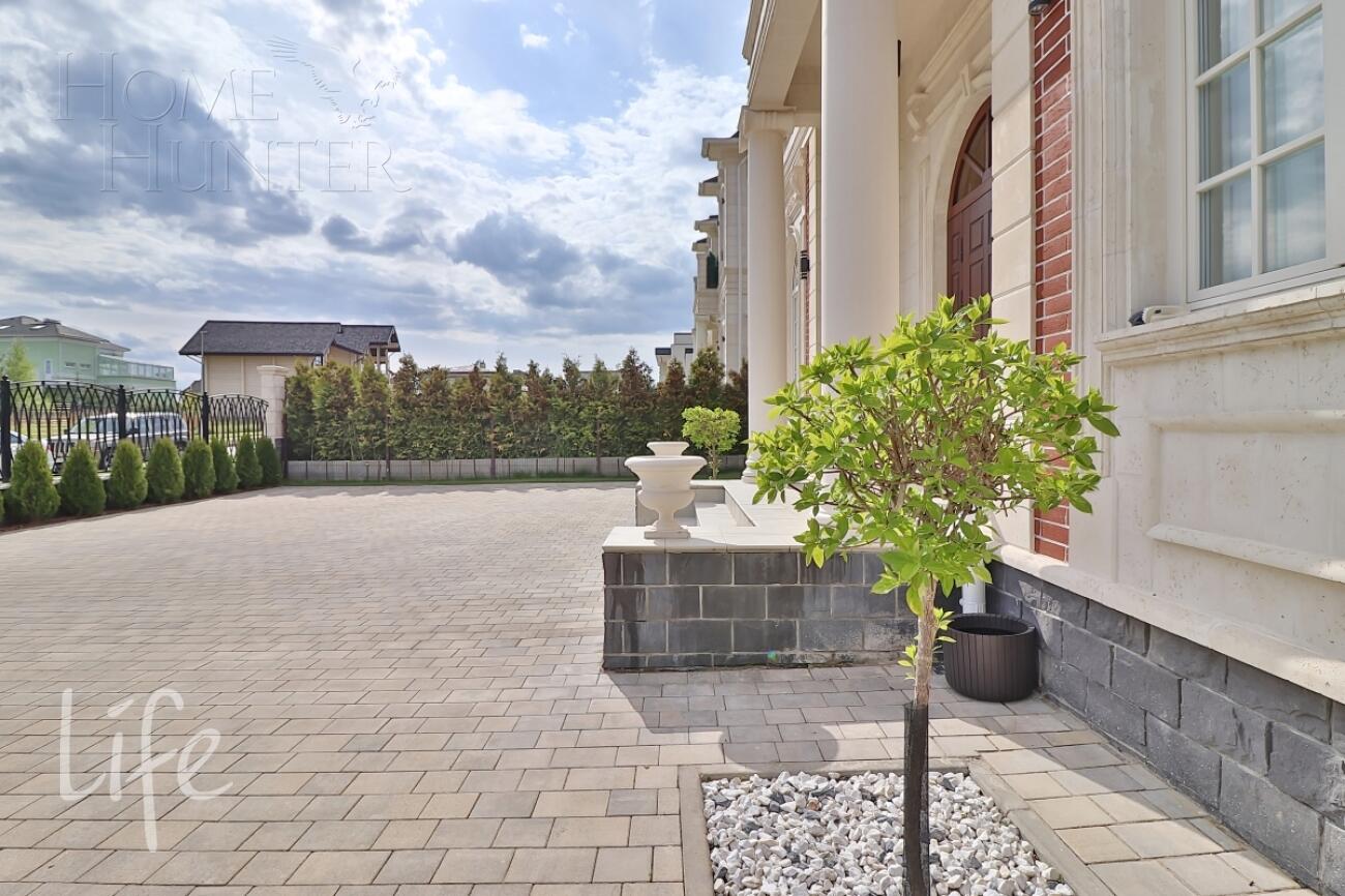 2-этажный коттедж 250 м² с отделкой