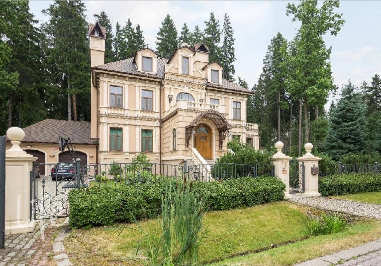 2-этажный коттедж 822 м² с отделкой