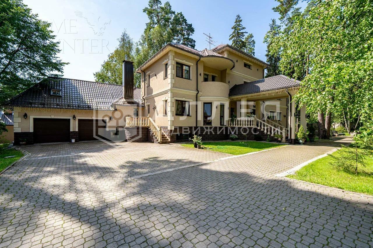 2-этажный коттедж 850 м² с отделкой