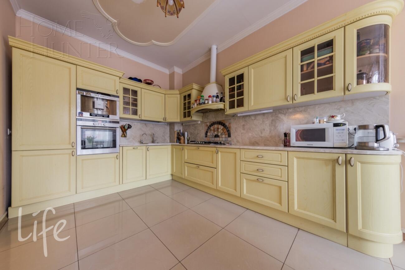 2-этажный коттедж 261 м² с отделкой