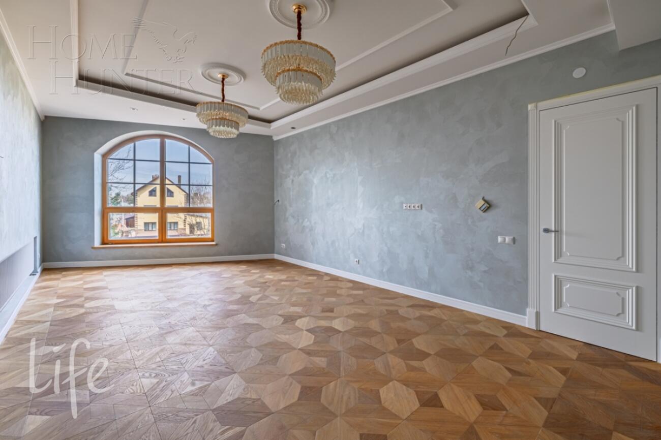 2-этажный коттедж 1 000 м² с отделкой