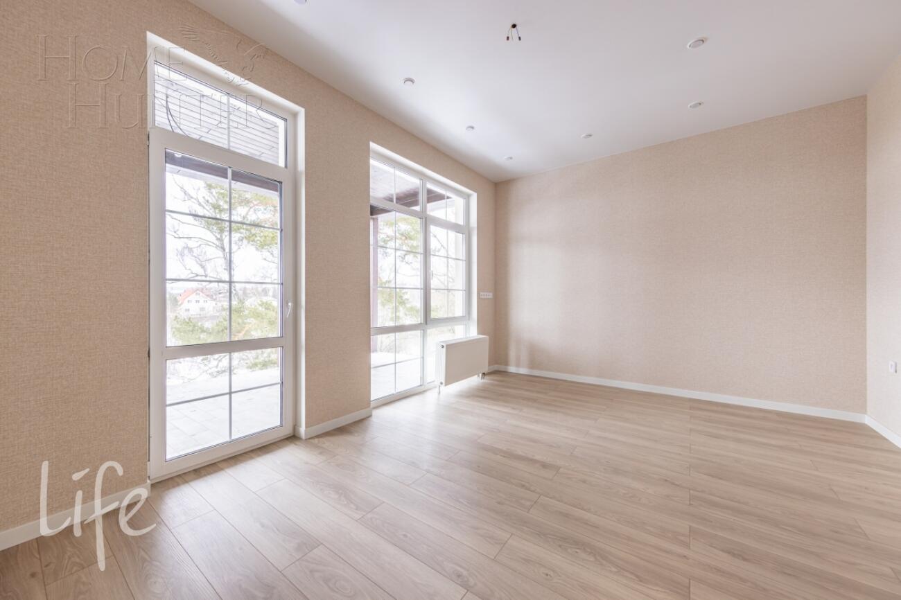 2-этажный коттедж 240 м² с отделкой