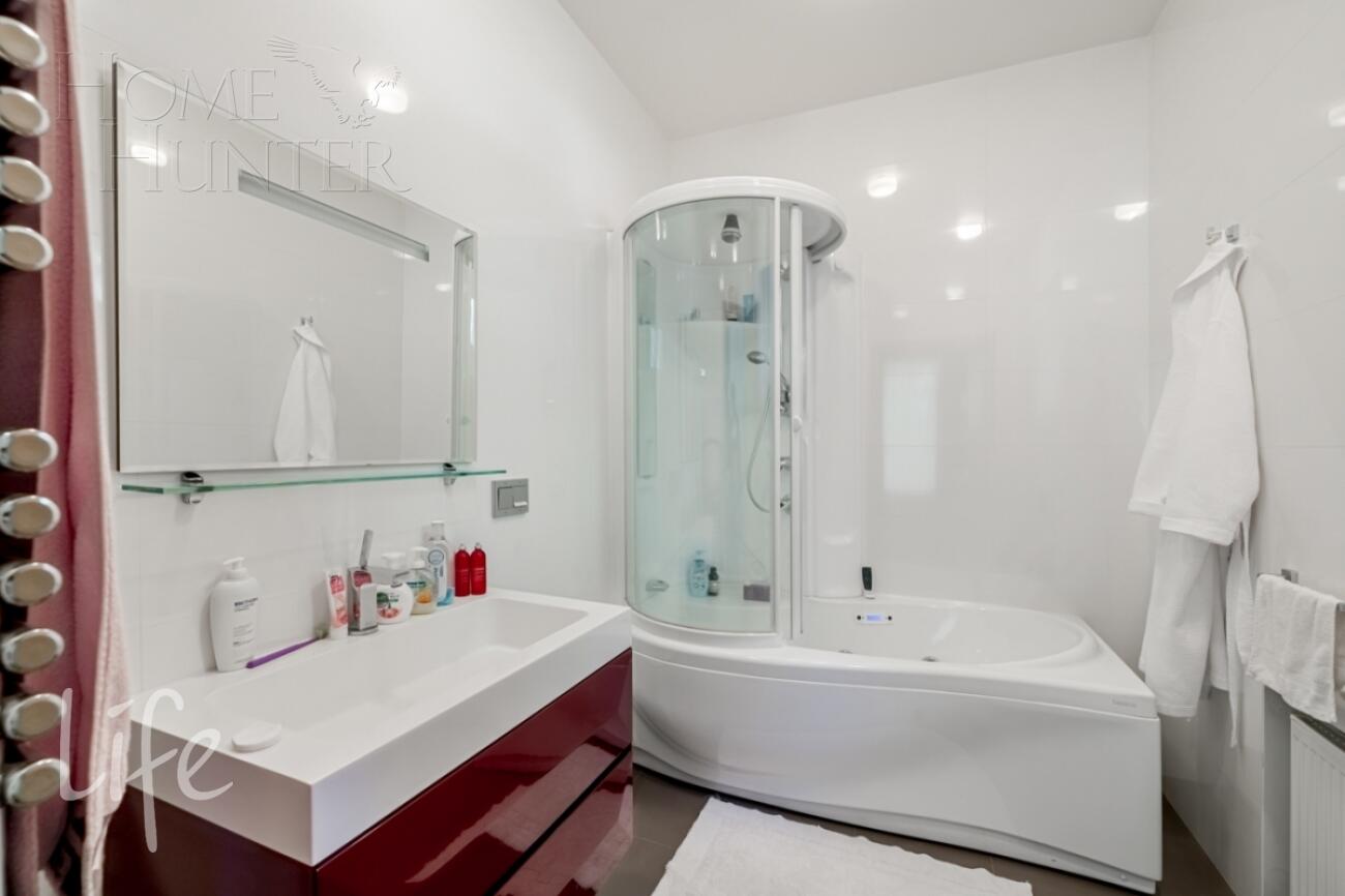 2-этажный коттедж 1 328 м² с отделкой