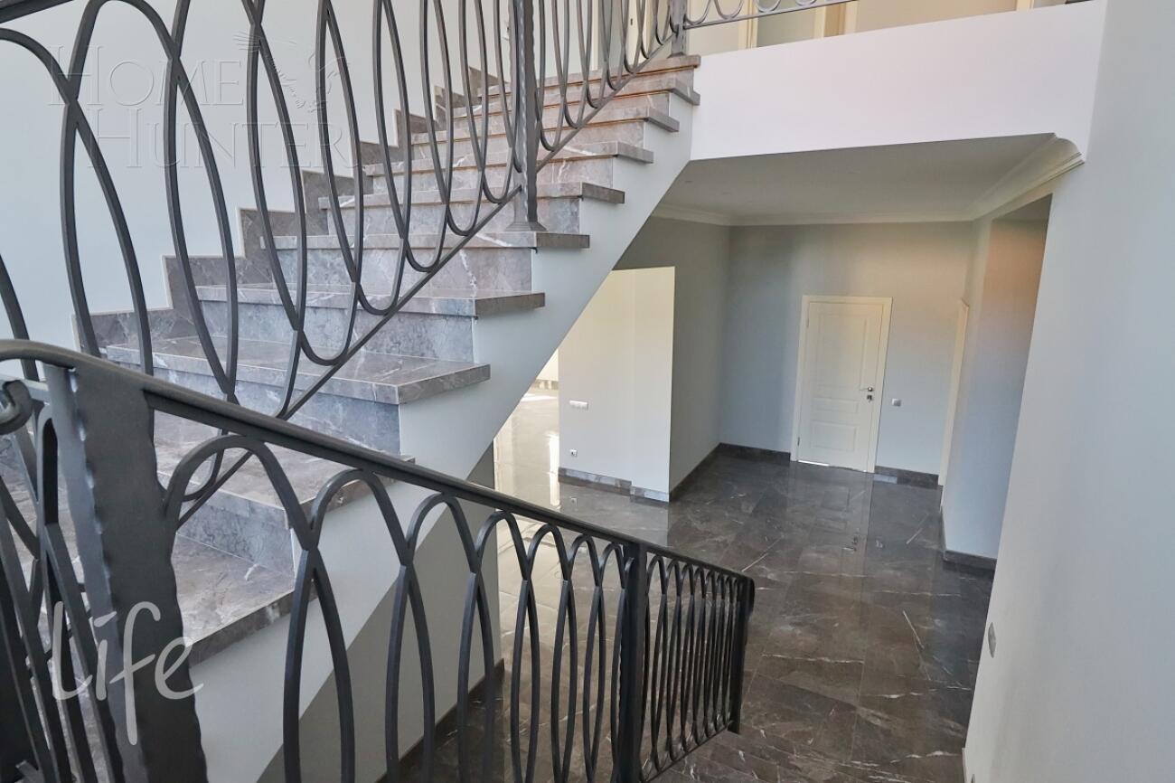 2-этажный коттедж 307 м² с отделкой