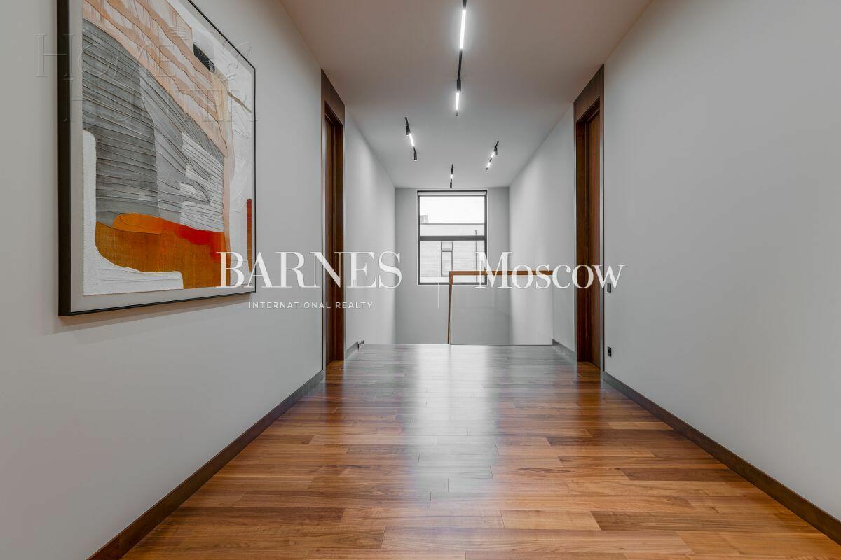 2-этажный коттедж 705 м² с отделкой