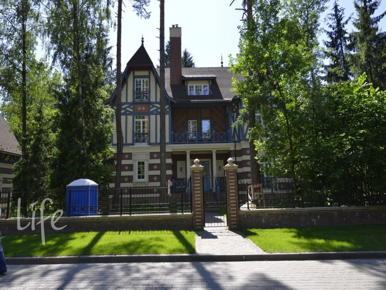 2-этажный коттедж 687 м² с отделкой