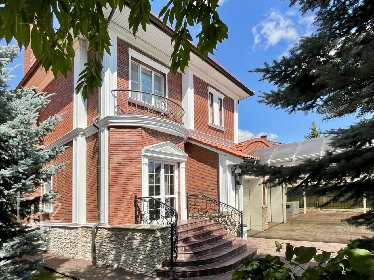 2-этажный коттедж 560 м² с отделкой