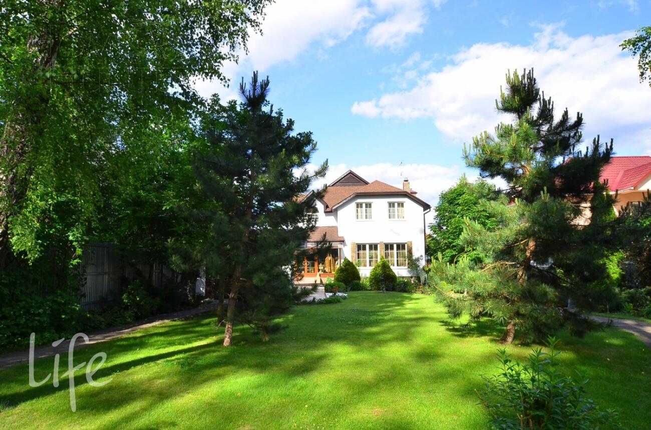 2-этажный коттедж 350 м² с отделкой