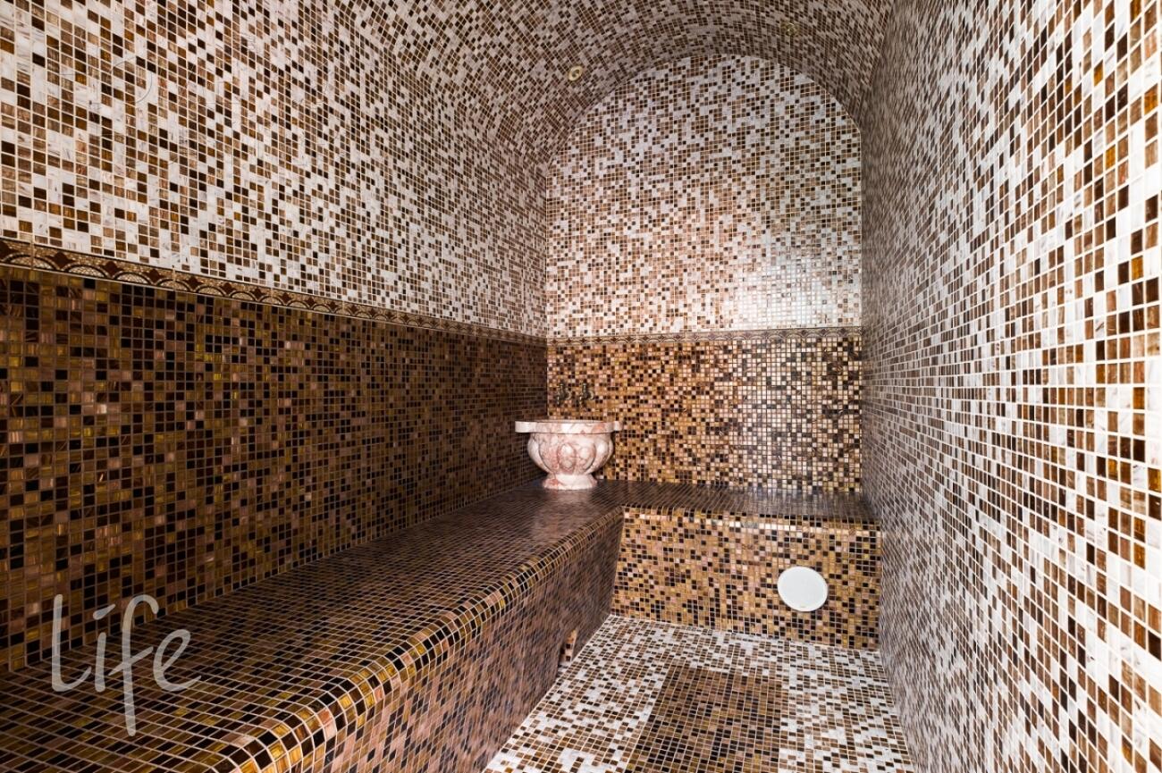 3-этажный коттедж 1 650 м² с отделкой