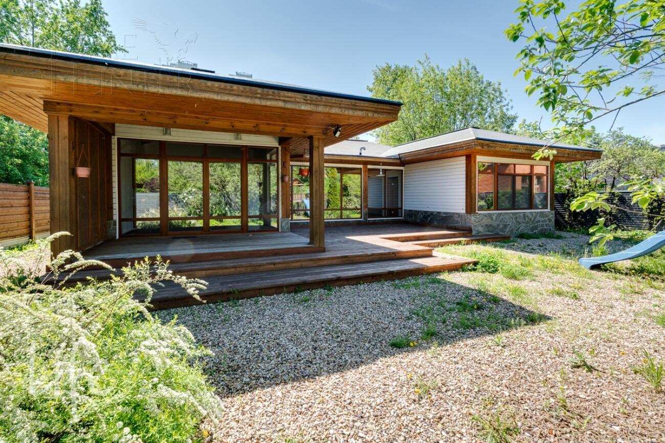 1-этажный коттедж 240 м² с отделкой