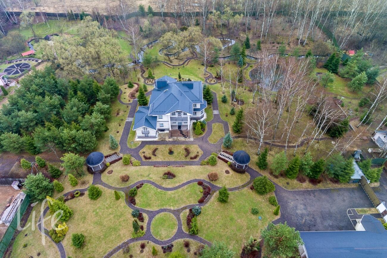 2-этажный коттедж 560 м² с отделкой