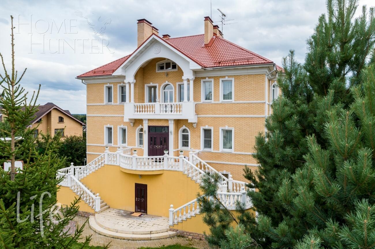 3-этажный коттедж 750 м² с отделкой