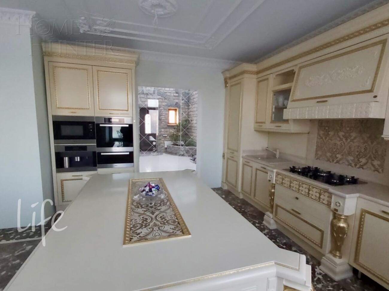 2-этажный коттедж 900 м² с отделкой