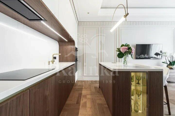 3-КОМН. КВАРТИРА С ОТДЕЛКОЙ 100 М² НА 3 ЭТАЖЕ