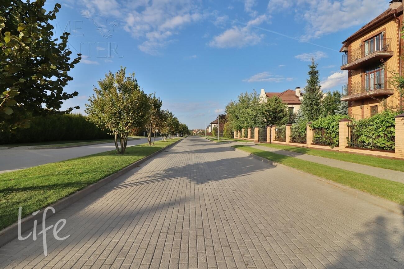 2-этажный коттедж 240 м² с отделкой