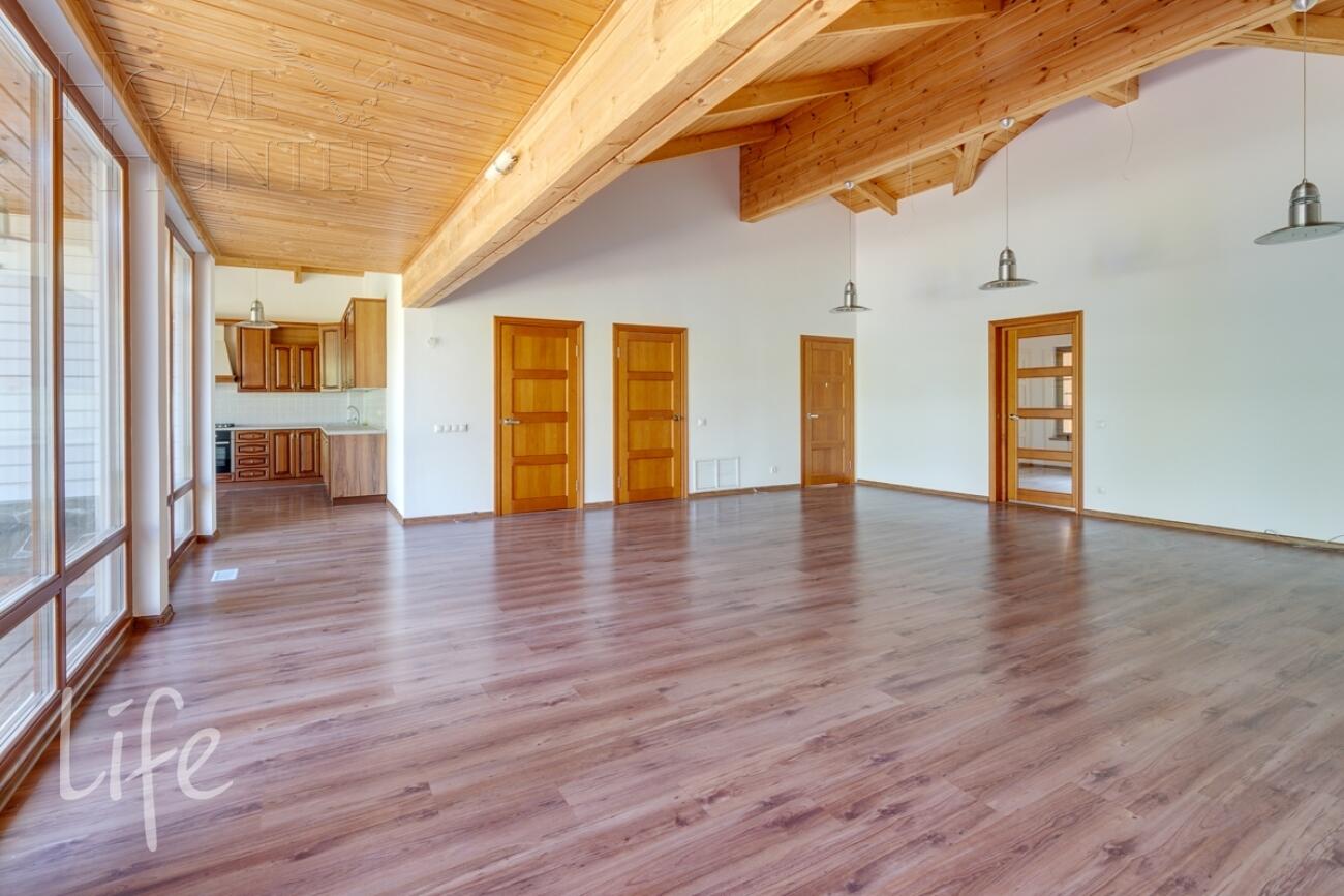 1-этажный коттедж 240 м² с отделкой