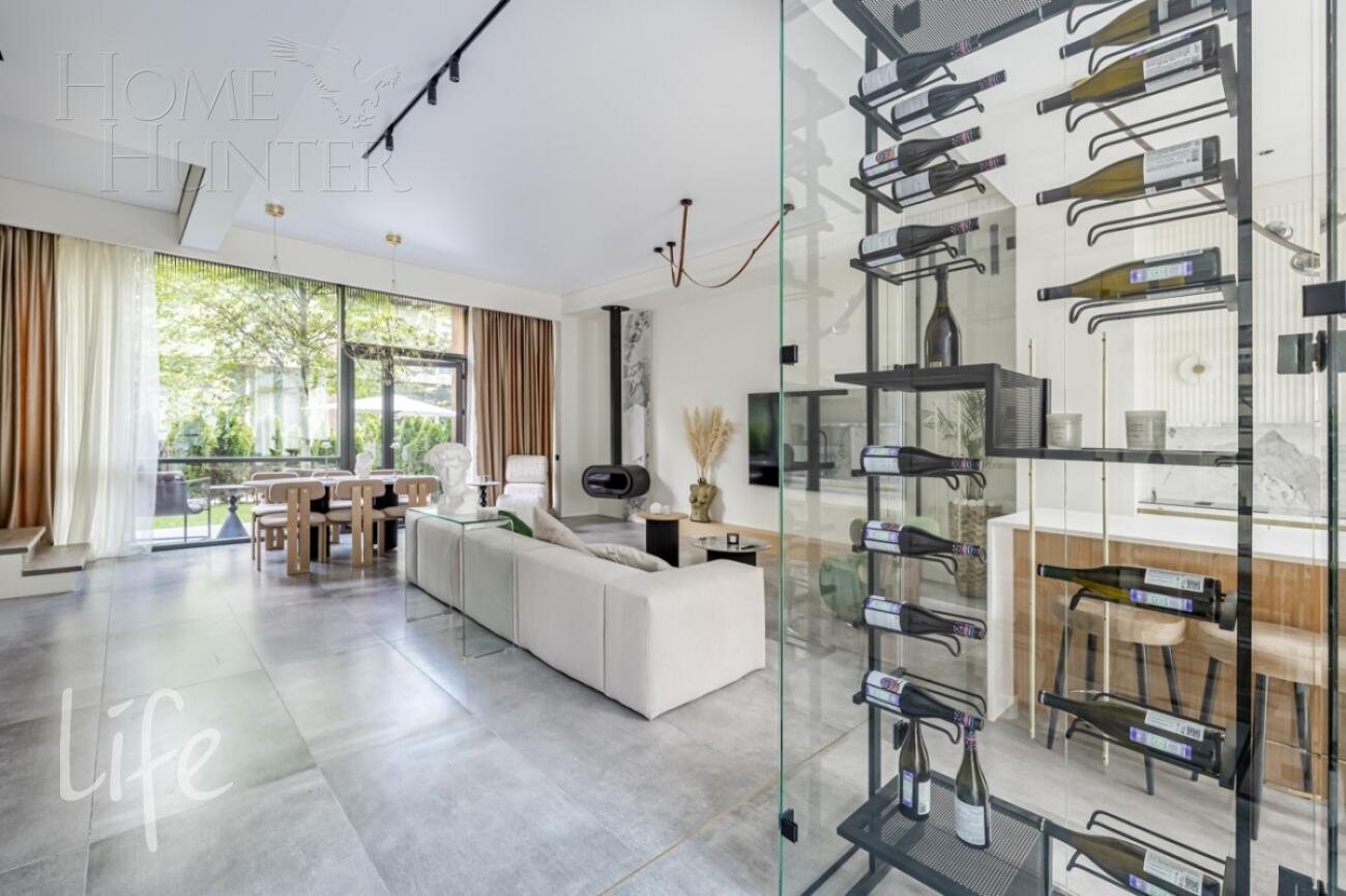 3-этажный таунхаус 238 м² с отделкой