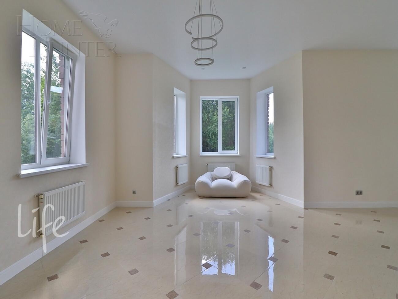 3-этажный коттедж 372 м² с отделкой