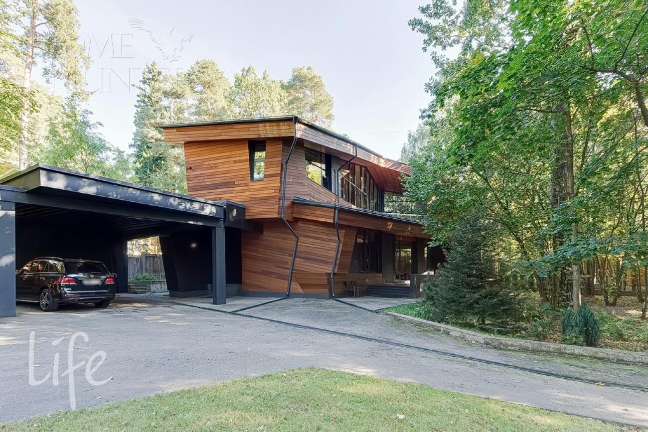 3-этажный коттедж 539 м² с отделкой