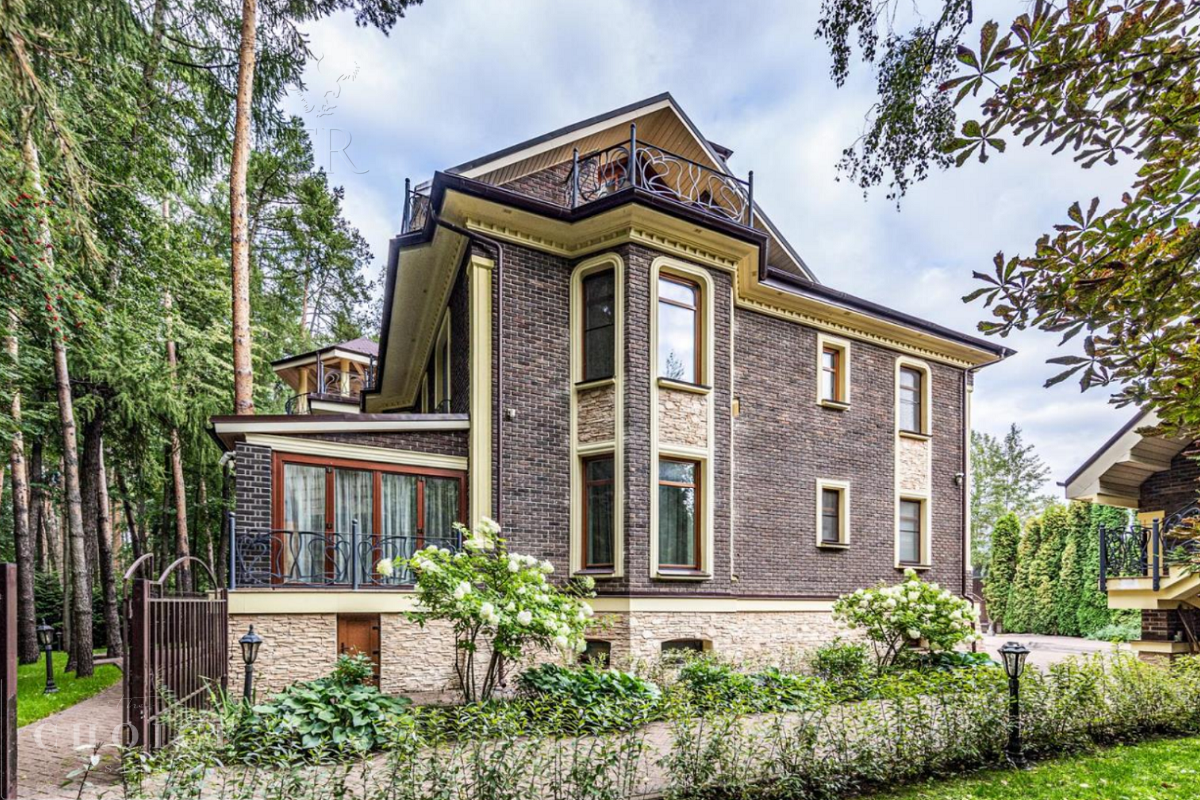 3-этажный коттедж 920 м² с отделкой