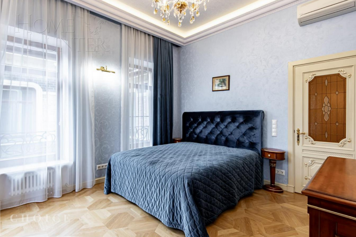 3-этажный коттедж 920 м² с отделкой